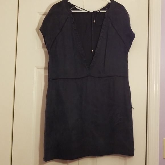 Backless Dress - Picture 2 of 3